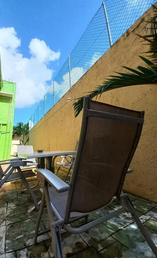 Bed & Breakfast Airport Sleepy Inn Cancún Messico