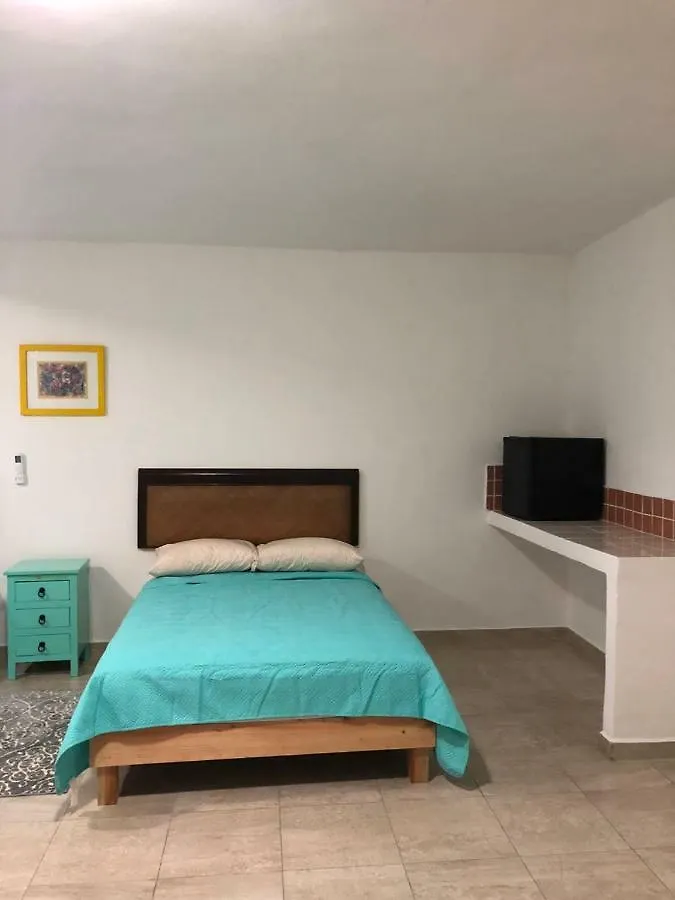 Bed & Breakfast Airport Sleepy Inn Cancún