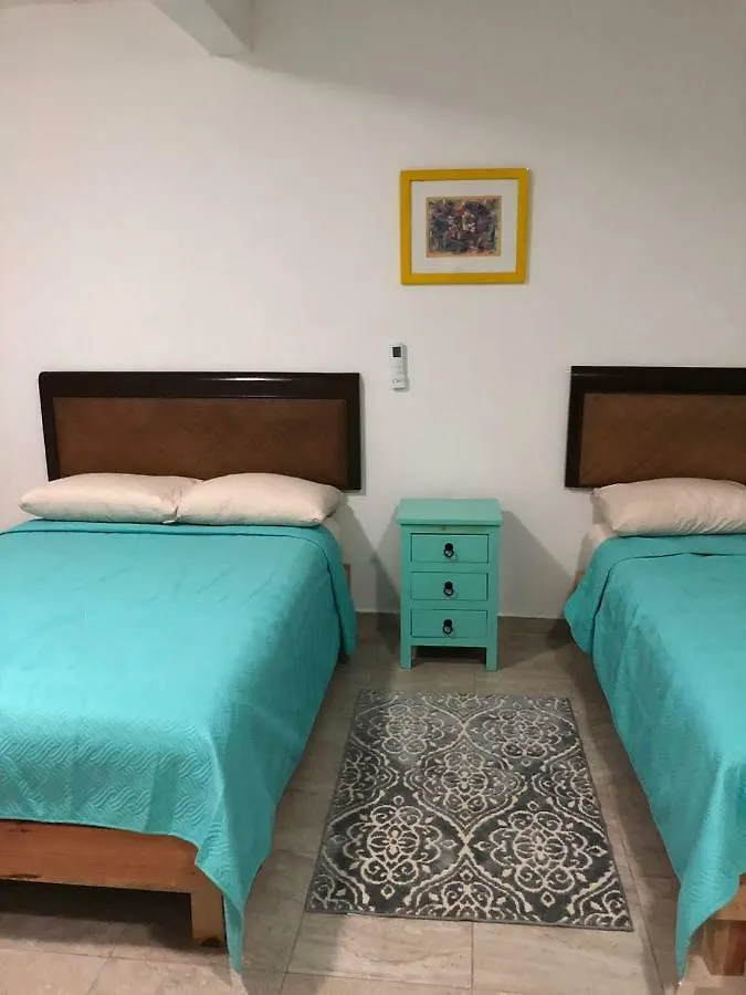 Airport Sleepy Inn Cancún Messico