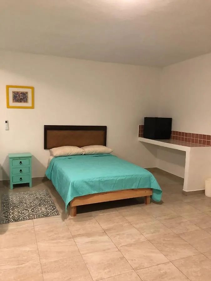 Bed & Breakfast Airport Sleepy Inn Cancún